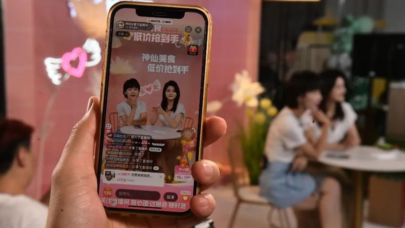 免砸砖防水补漏材料：破解传统补漏难题的利器**
